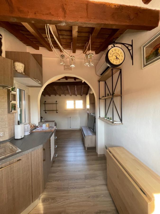 Apartmán Il Cappellaio Matto Livorno Exteriér fotografie